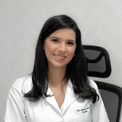 Dra. Amanda Jordão